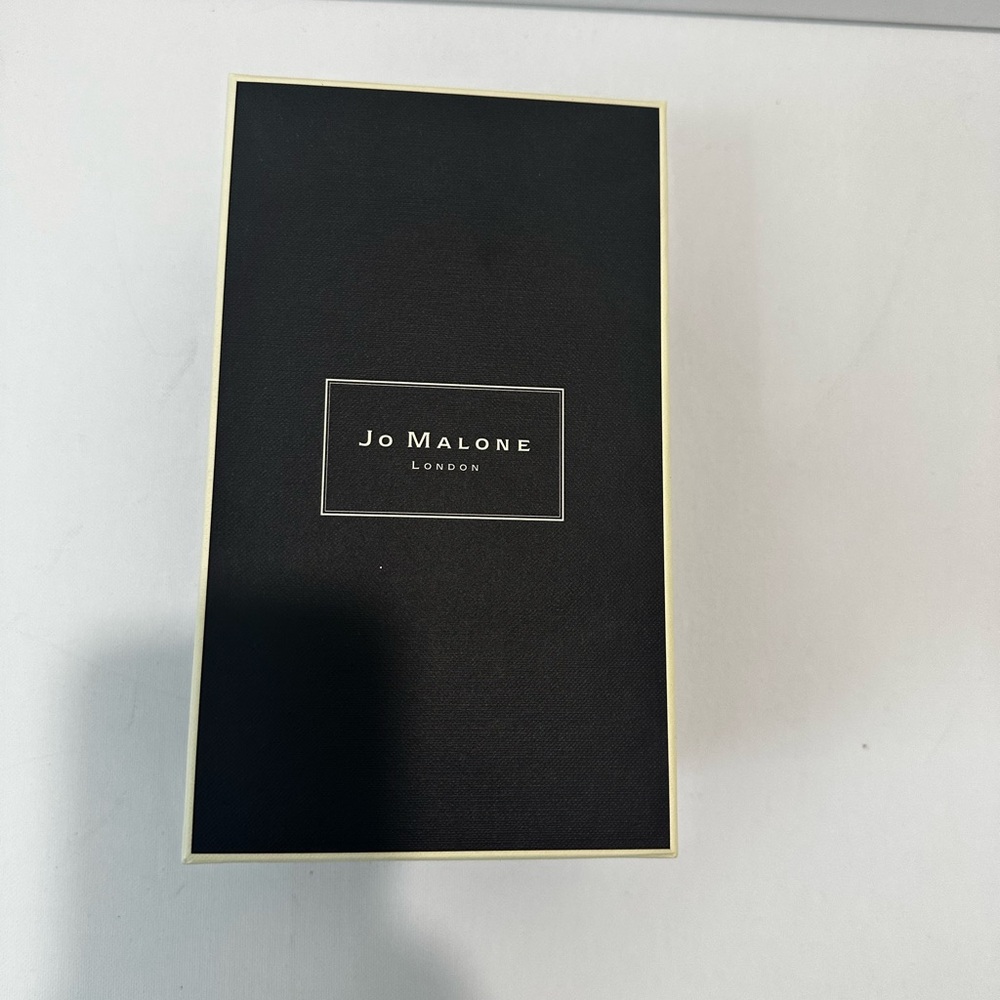 Jo Malone London Black & Cream Gift Box | Luxury Packaging Reusable - Picture 4 of 5